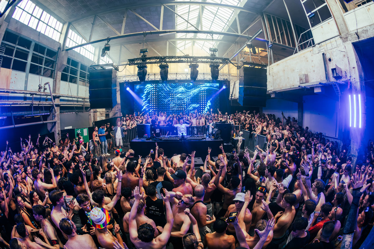 Loading... just a sec